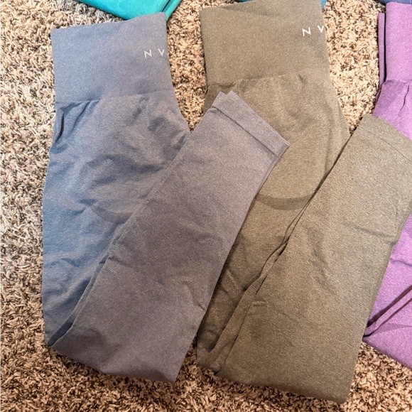 NVGTN Contour Seamless Legging Bundle - Turq, Teal, Blue, Grey, Khaki, Purple - Picture 4 of 5
